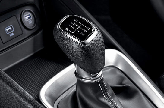 VENUE 6-speed manual transmission